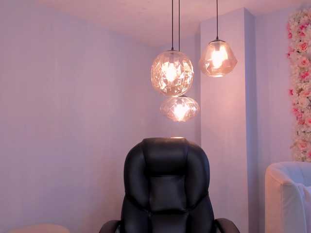 MarianneLane's BongaCams show and profile