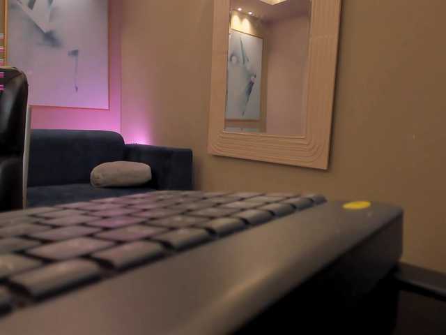 MarianneLane's BongaCams show and profile