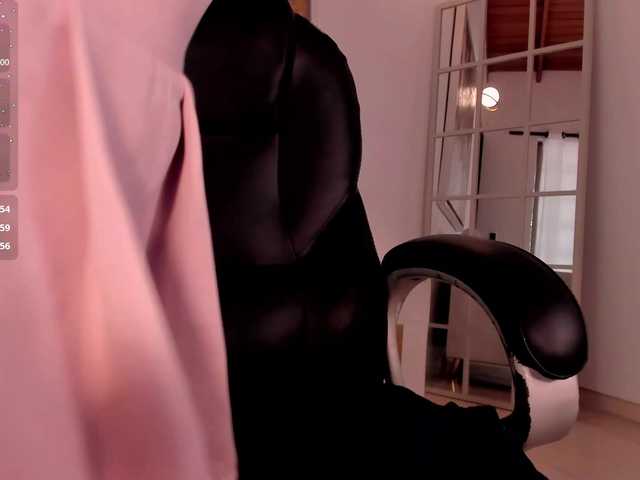 CarolineGrace's BongaCams show and profile