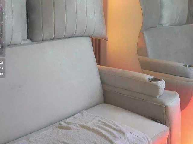 CarolineGrace's BongaCams show and profile