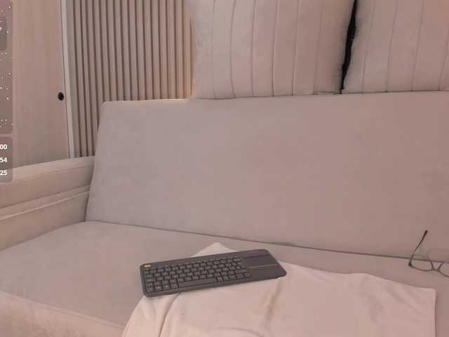 CarolineGrace's BongaCams show and profile