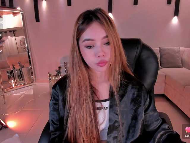  CarolineGrace chat room