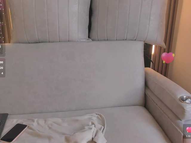 CarolineGrace's BongaCams show and profile