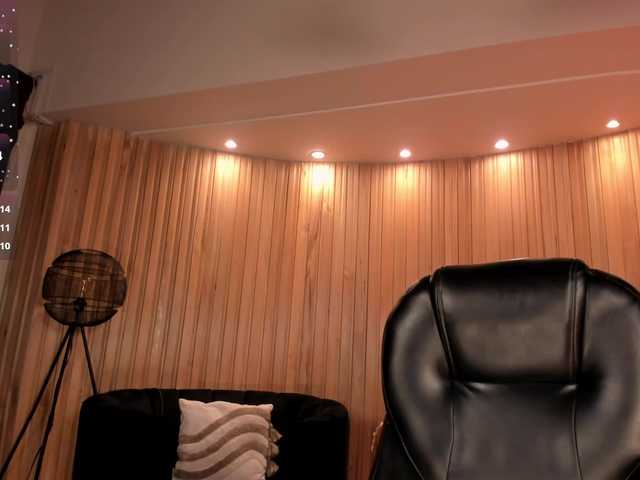 CarolineGrace's BongaCams show and profile