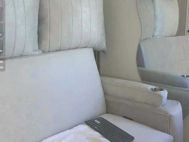 CarolineGrace's BongaCams show and profile