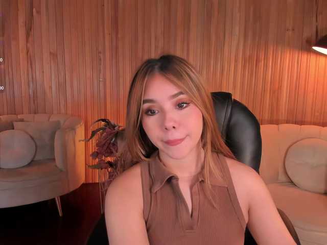  CarolineGrace chat room