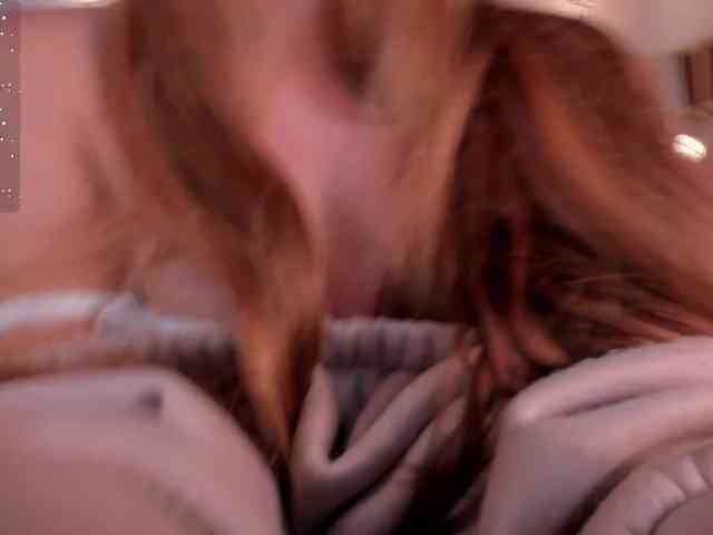 CarolineGrace webcam