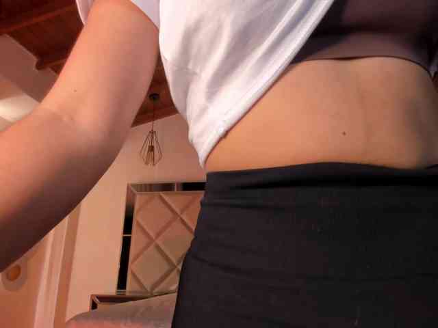 CarolineGrace webcam