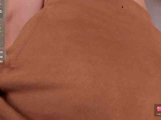 CarolineGrace webcam