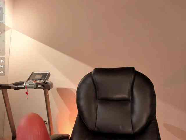 CarolineGrace webcam