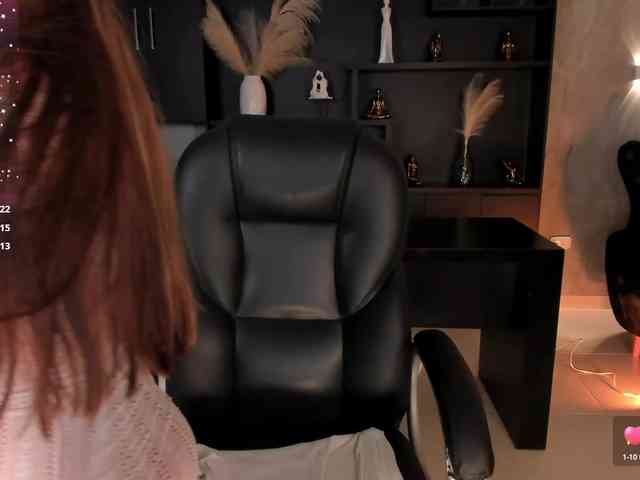 CarolineGrace webcam