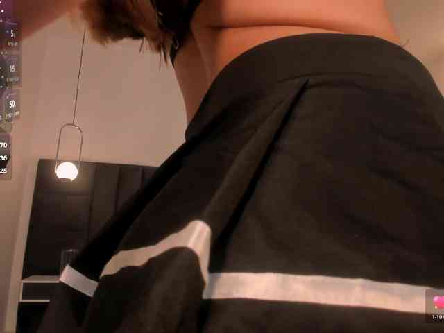 CarolineGrace webcam