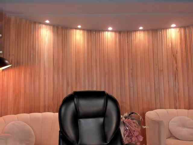 CarolineGrace webcam