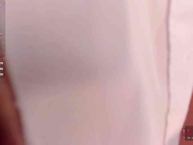 CarolineGrace webcam