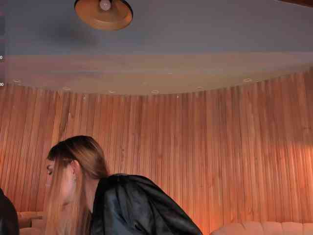 CarolineGrace webcam