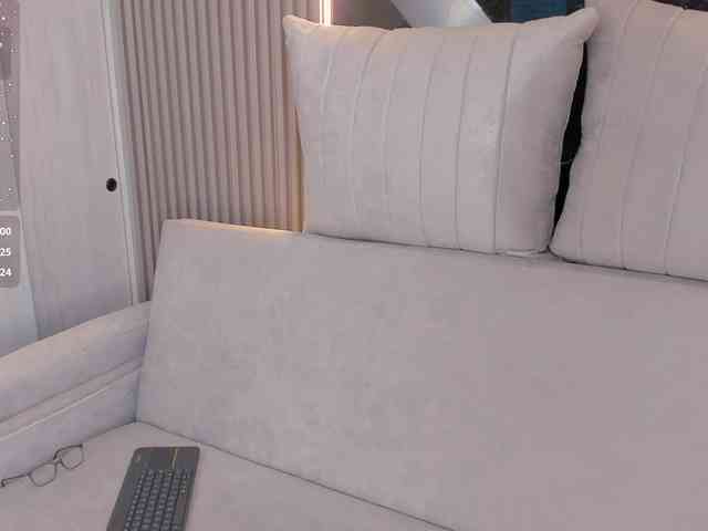 CarolineGrace Live Webcam on BongaCams