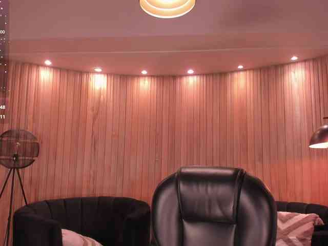 CarolineGrace webcam