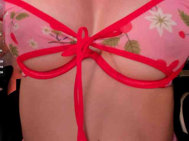 CarolineGrace webcam