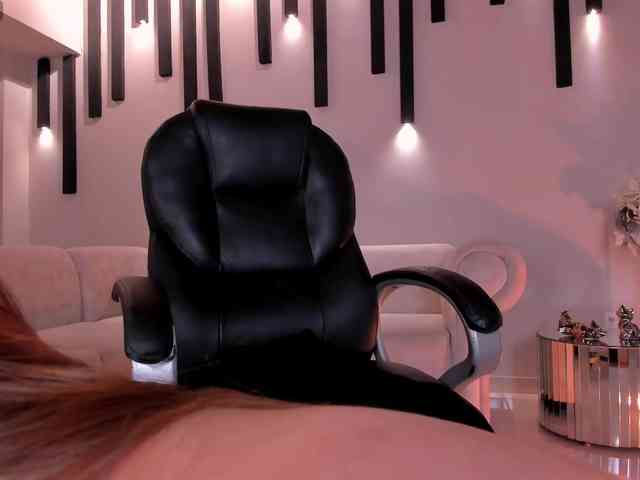 CarolineGrace webcam