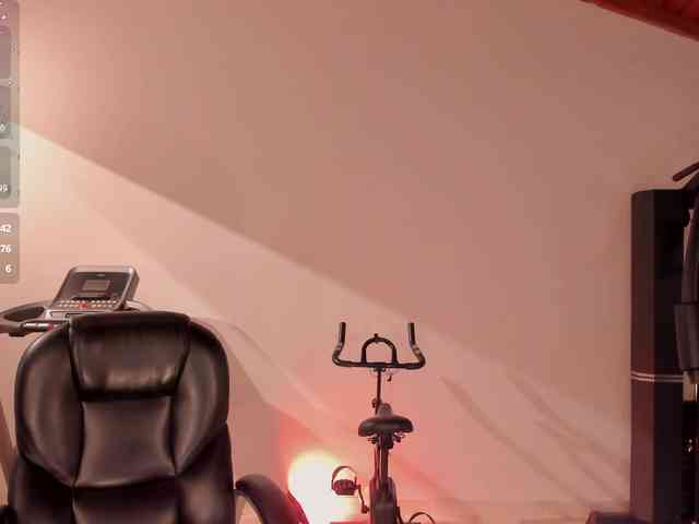 CarolineGrace webcam