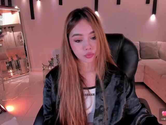 CarolineGrace webcam