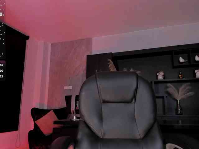 CarolineGrace webcam