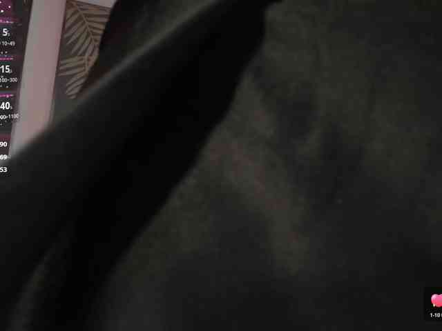 CarolineGrace webcam