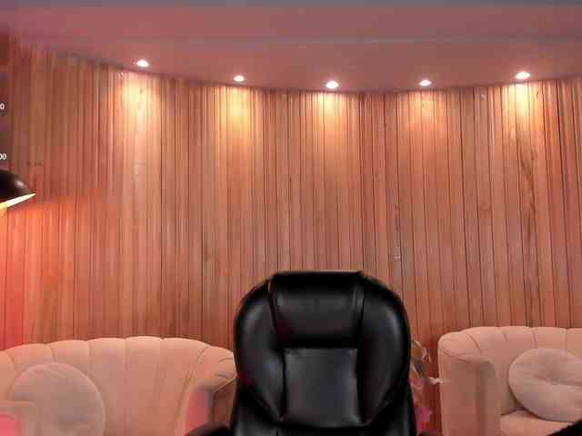 CarolineGrace webcam