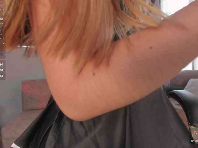 CarolineGrace webcam