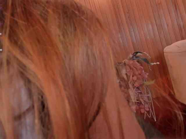 CarolineGrace webcam
