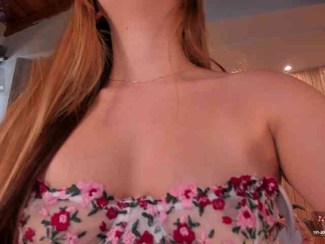 CarolineGrace webcam