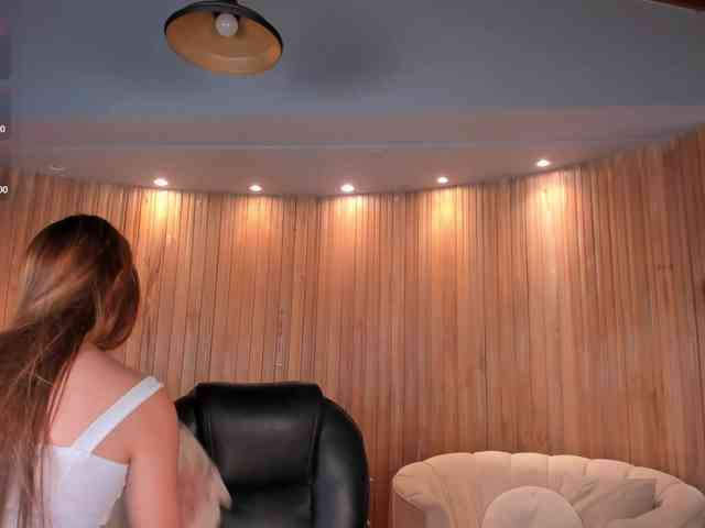 CarolineGrace webcam