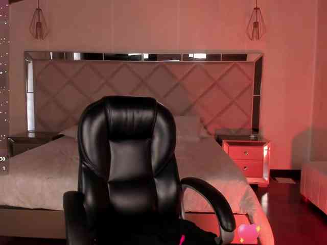 CarolineGrace Live Webcam on BongaCams