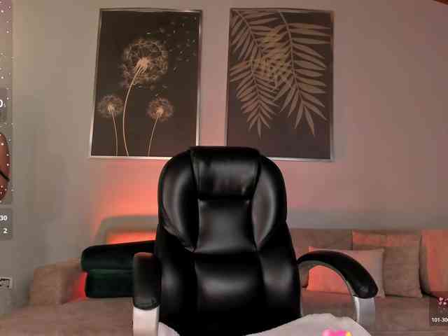 CarolineGrace webcam