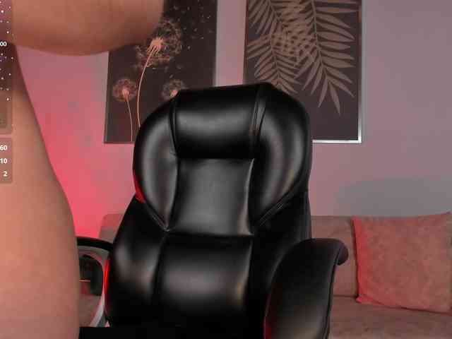 CarolineGrace webcam