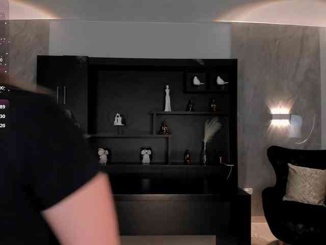 CarolineGrace webcam