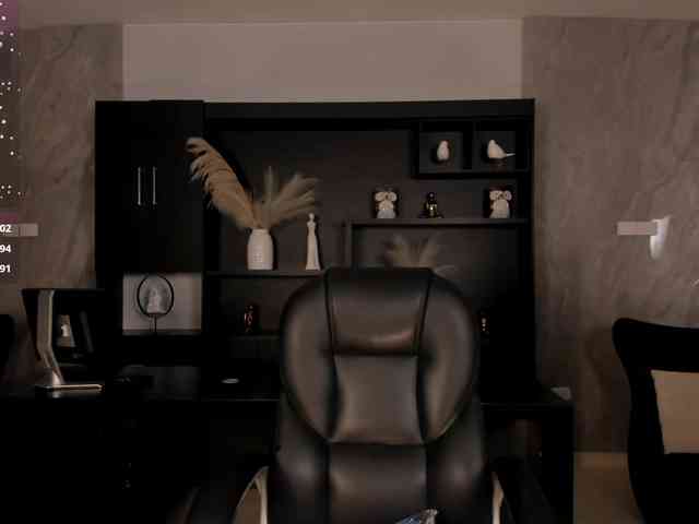 CarolineGrace webcam