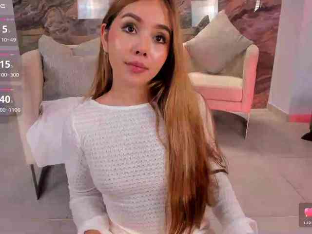 CarolineGrace webcam
