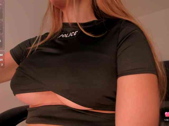 CarolineGrace webcam