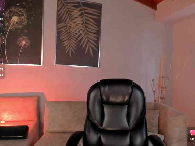 CarolineGrace webcam