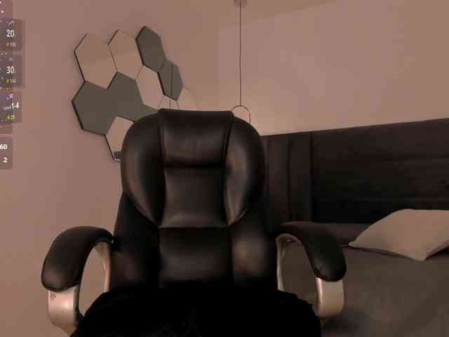 CarolineGrace webcam