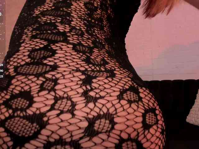 CarolineGrace webcam