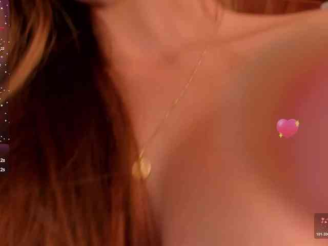 CarolineGrace webcam