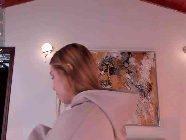 CarolineGrace webcam
