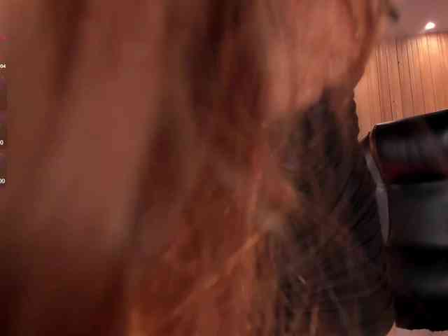 CarolineGrace webcam