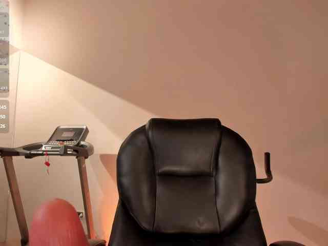 CarolineGrace webcam