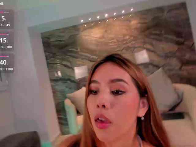 CarolineGrace webcam