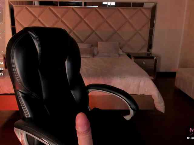 CarolineGrace webcam