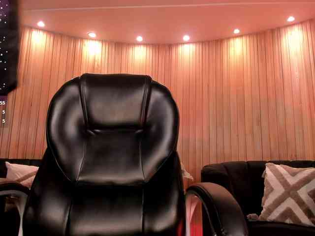 CarolineGrace webcam