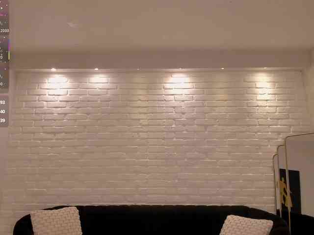 CarolineGrace webcam